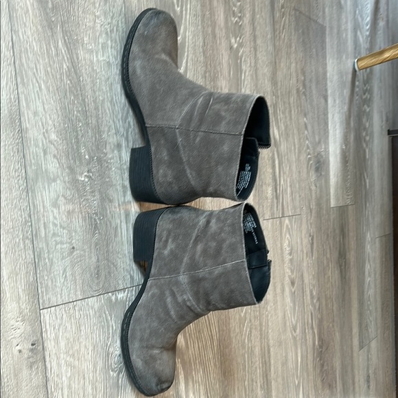 Grey Fringe Boots - Picture 3 of 8